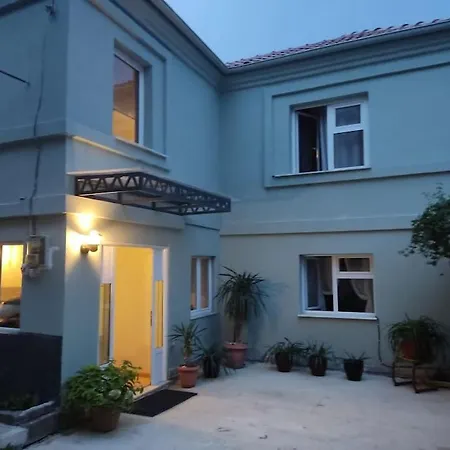 Traditional House L&A Korce Exterior photo